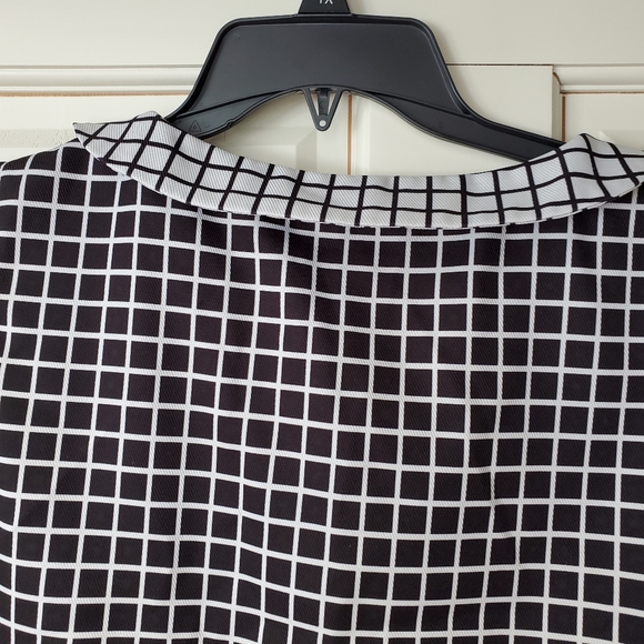 UK18 / US14 Bright & Beautiful grid pattern top - Picture 7 of 7